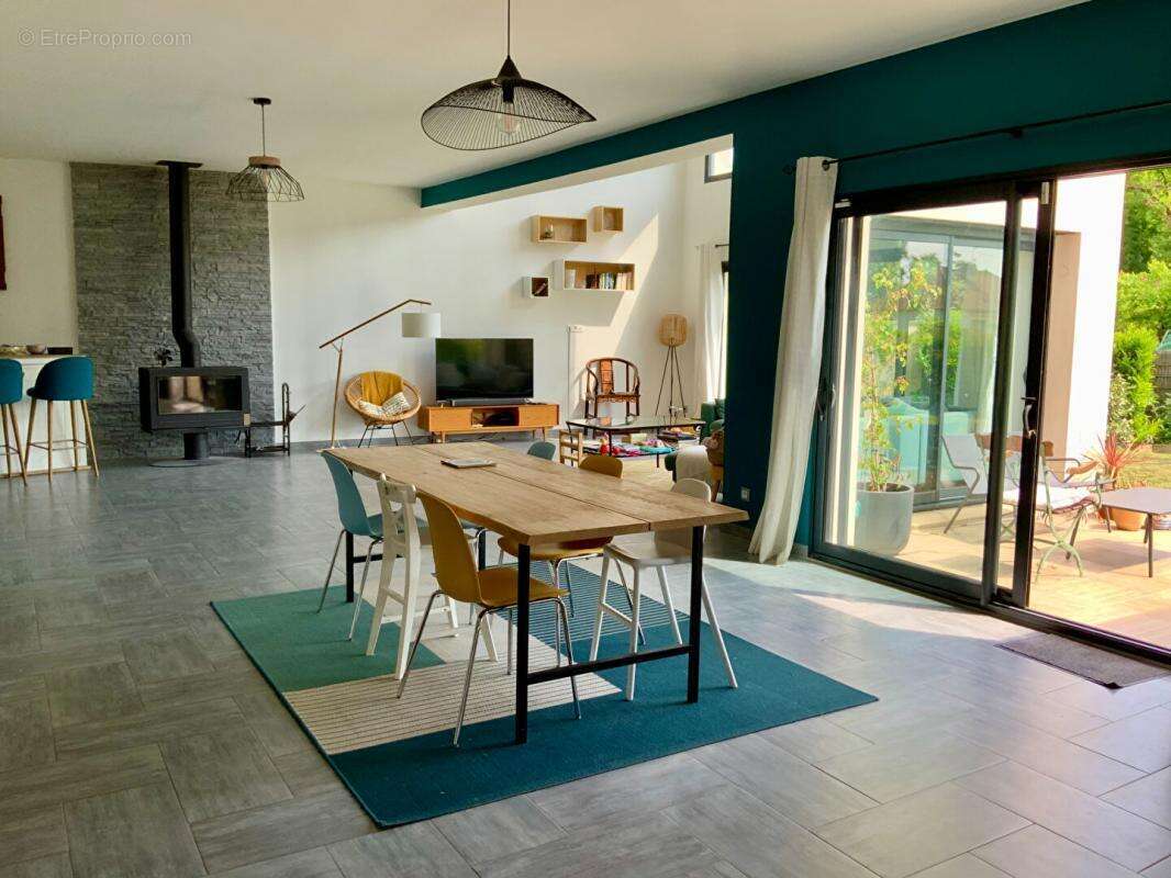 Maison à FONTAINE-LE-PORT