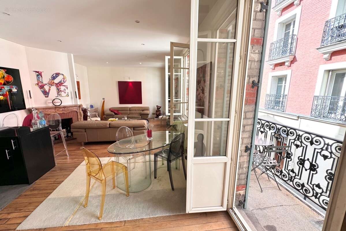 Maison à PARIS-14E