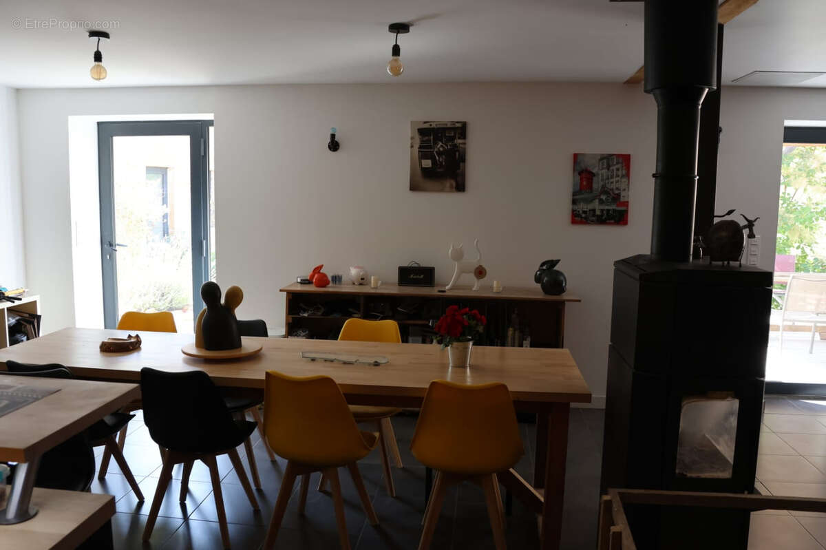 Maison à CHAROLLES