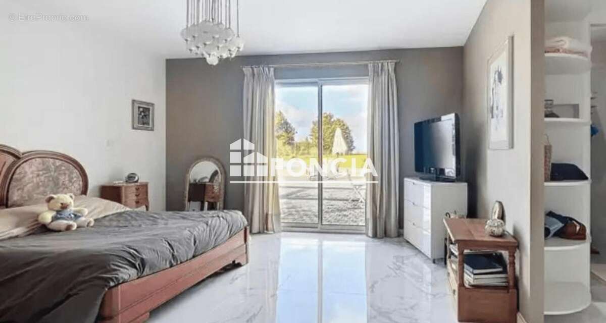 Maison à CORQUILLEROY