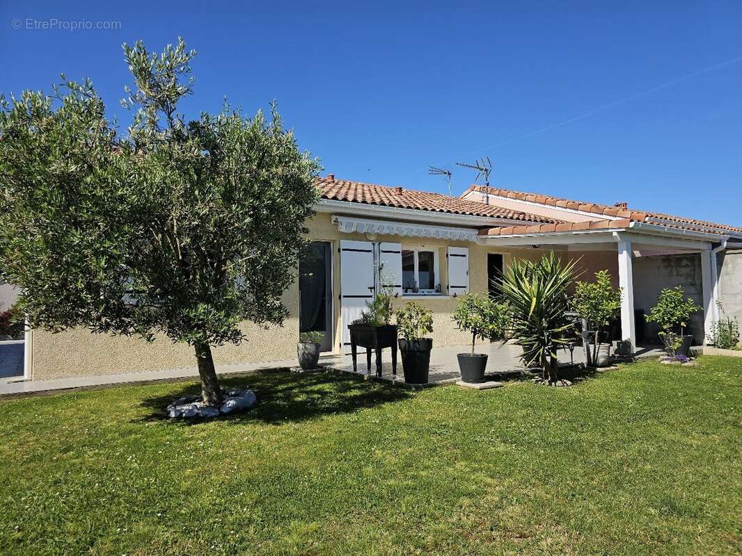 Maison à BELLOCQ
