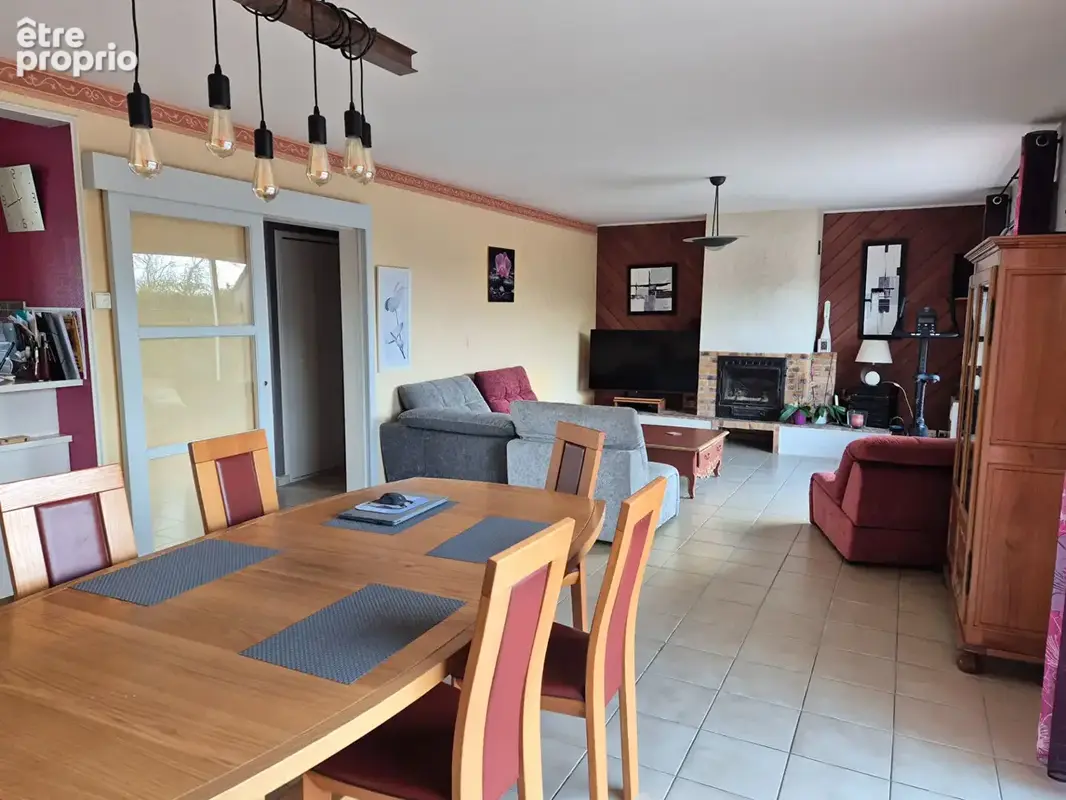 BODILIS - Maison  familiale 6 pièces - Centre bourg - photo 2