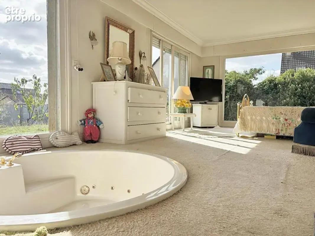 Maison 12 pièces 368 m² à vendre à Roissy-En-Brie (77680) - photo 9