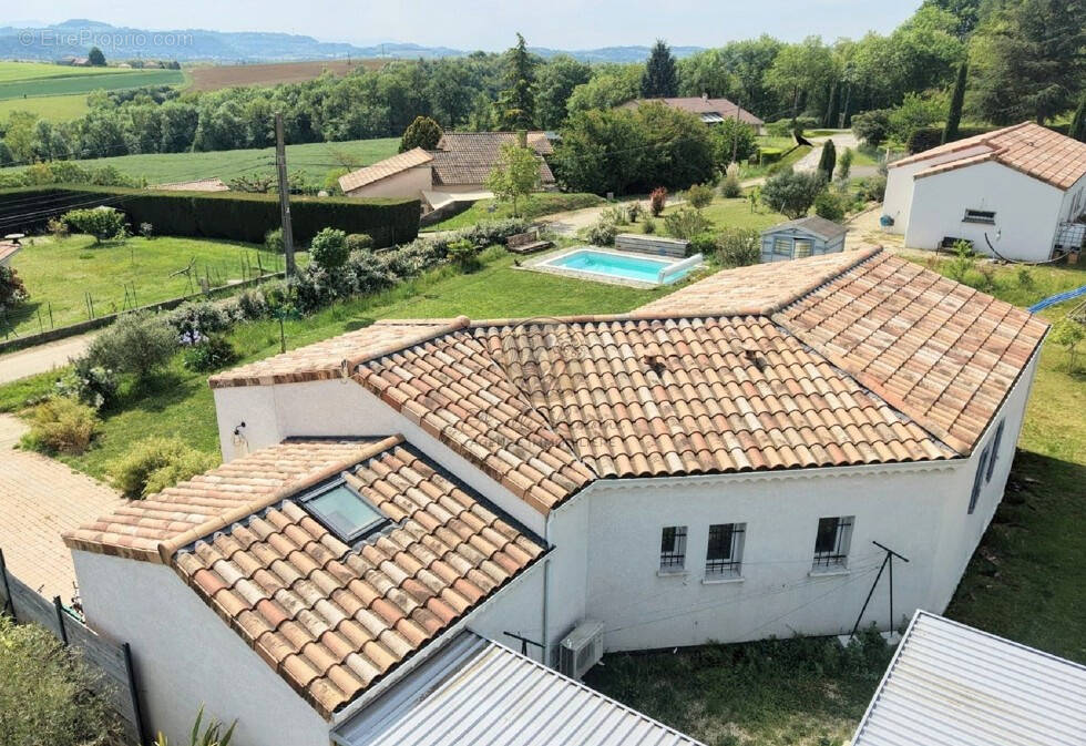 Maison à FAY-LE-CLOS