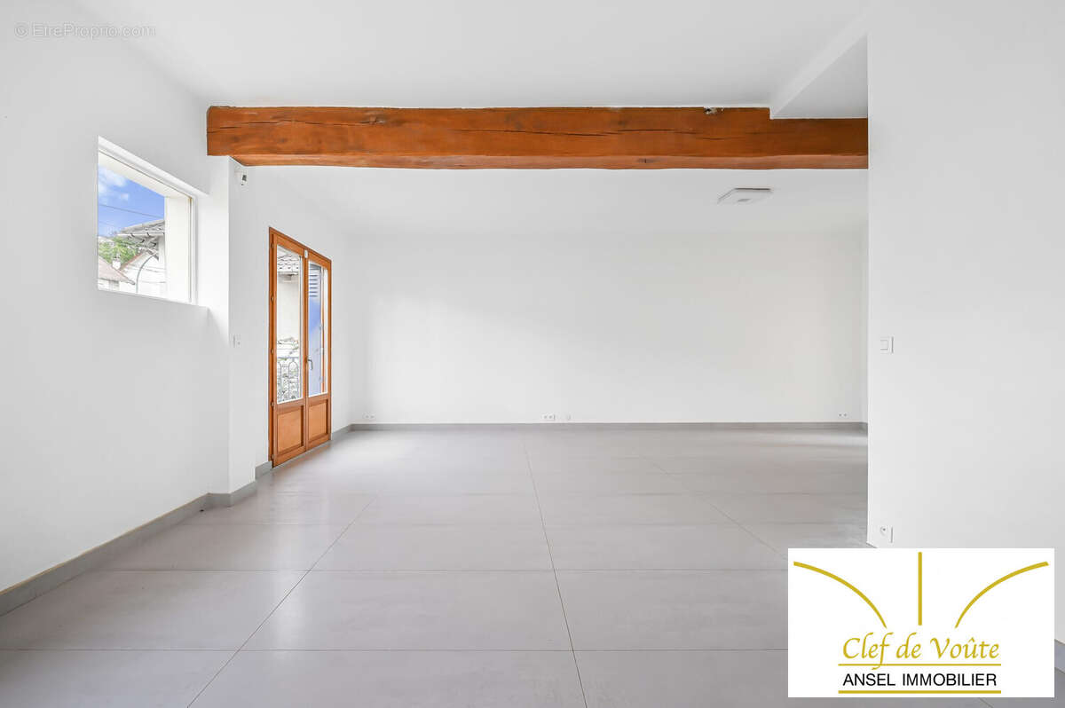 Maison à LA CELLE-SAINT-CLOUD