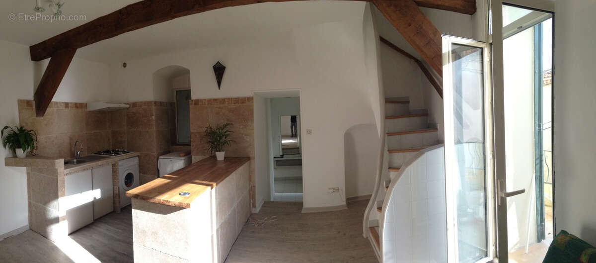 Appartement à PUISSALICON