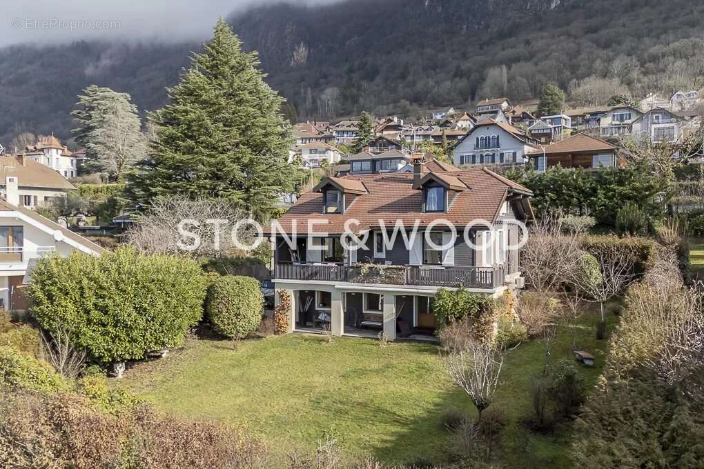 Maison à VEYRIER-DU-LAC