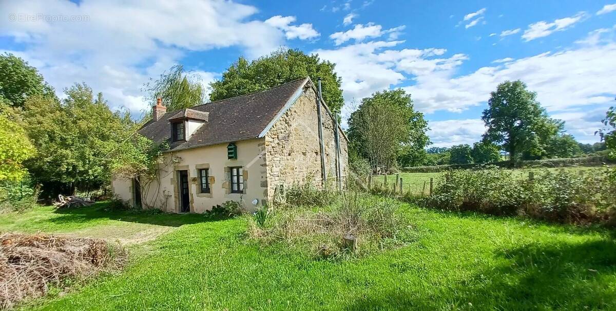 Maison à VIEURE