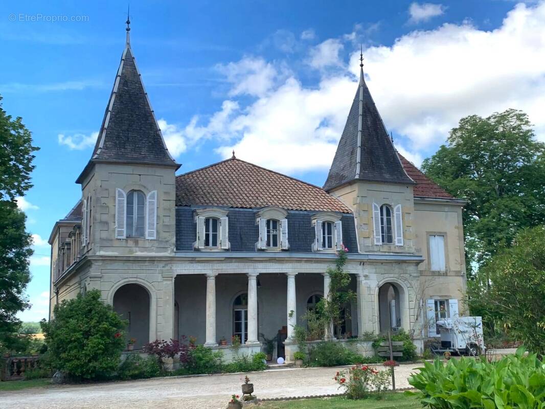Maison à LAUZUN
