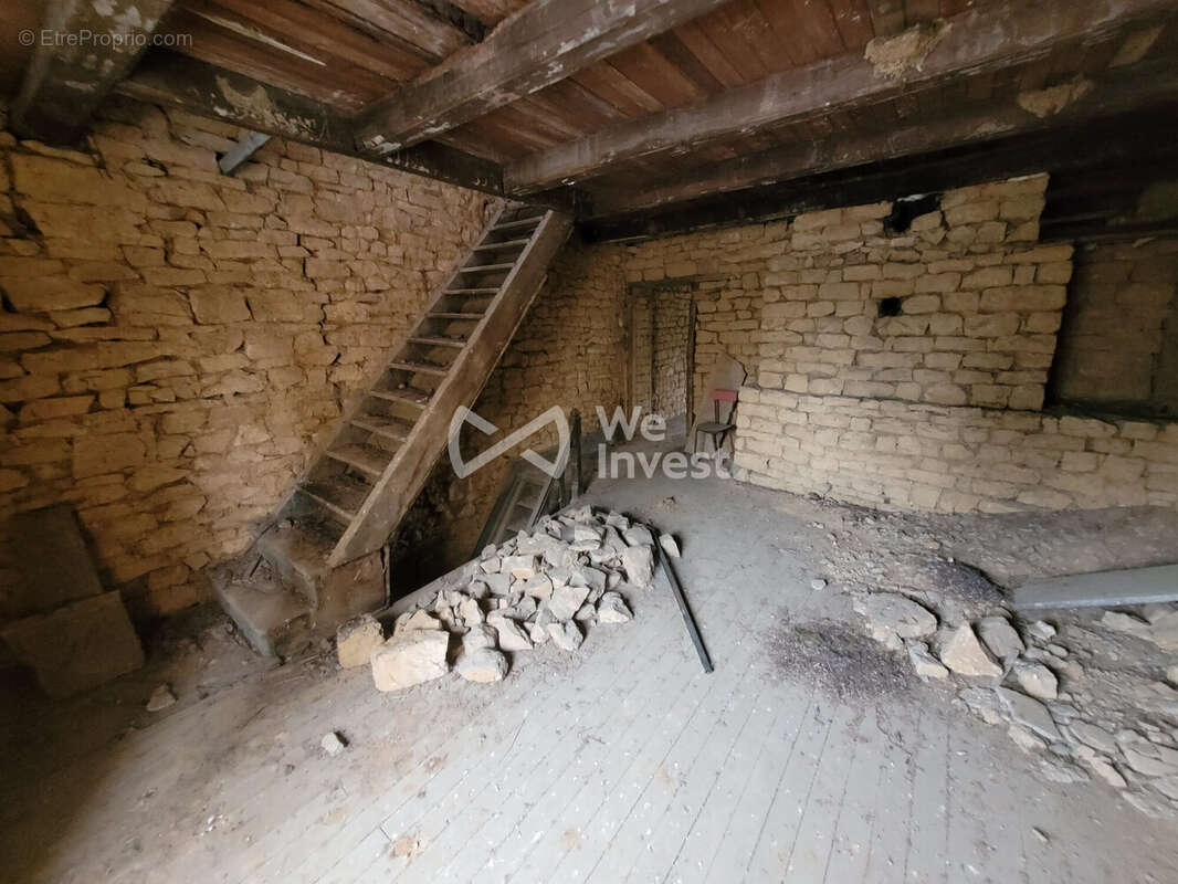 Maison à PUILLY-ET-CHARBEAUX