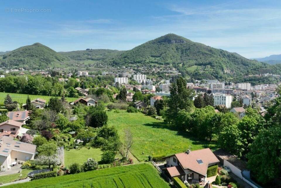Terrain à VOIRON