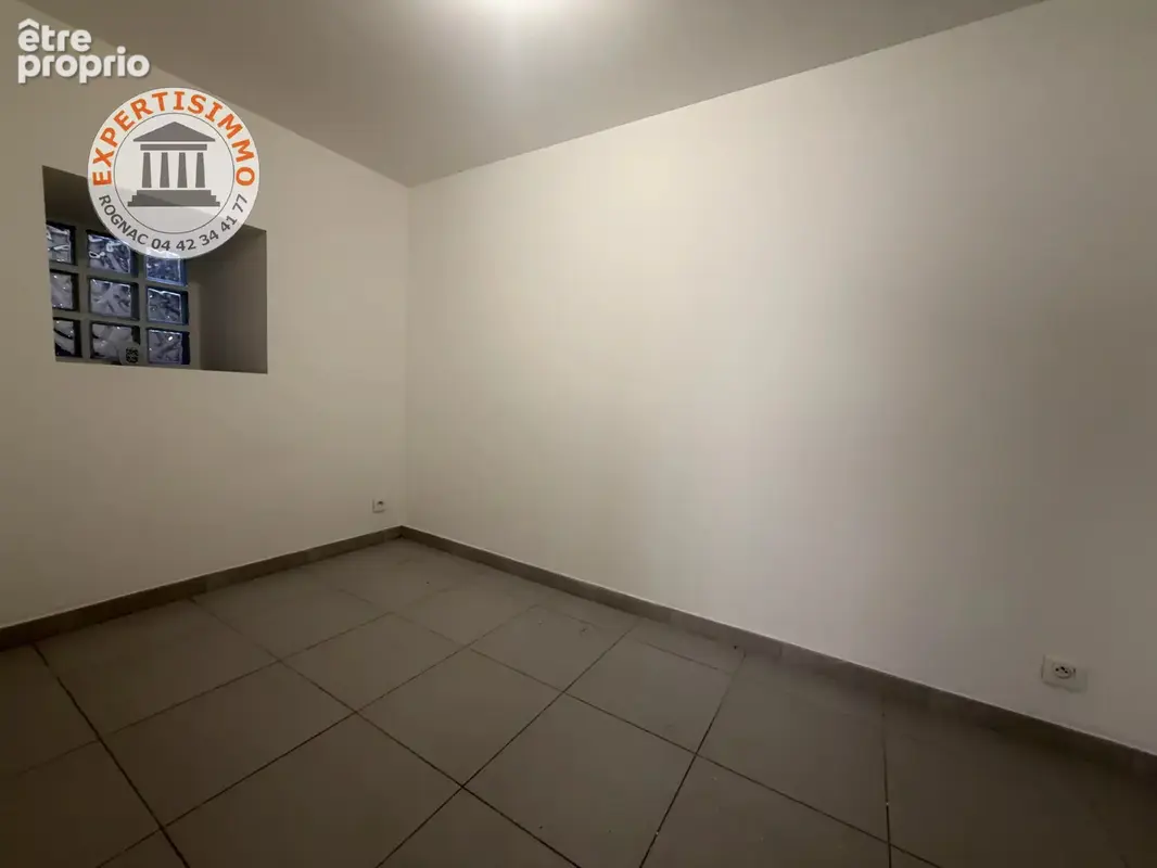 Berre – studio 25 m² avec espace nuit – dpe c - photo 5