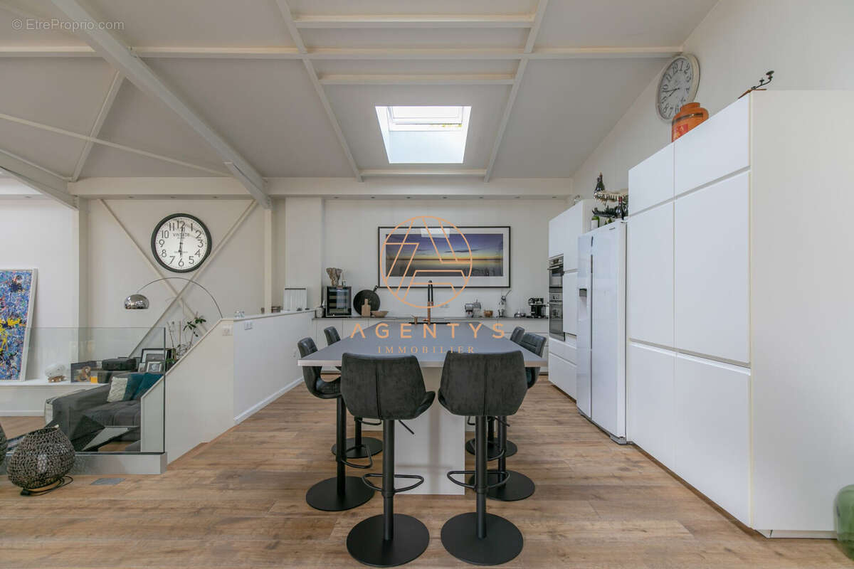 Maison à SAINT-MAUR-DES-FOSSES