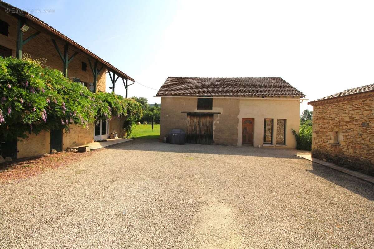 Maison à PUY-L'EVEQUE