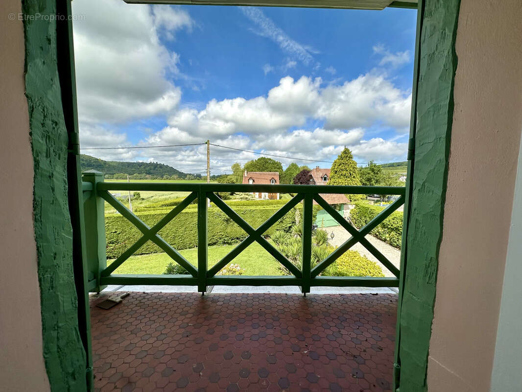 Belle propriété familiale de 220 m2 sur un terrain clos et paysager de 1 785 m2   Bellengreville - photo 19