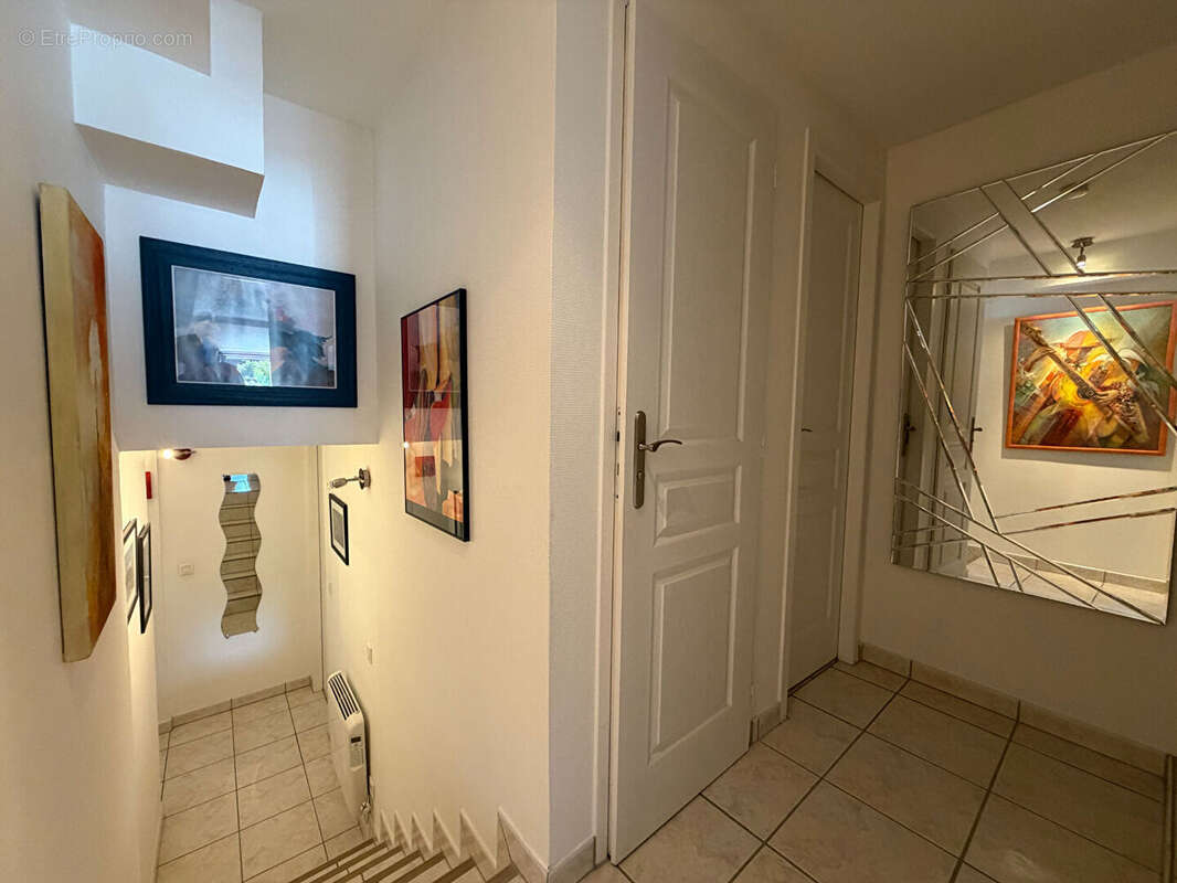 ROYAN - Maison lumineuse de 107 m² avec terrasse et garage - photo 10