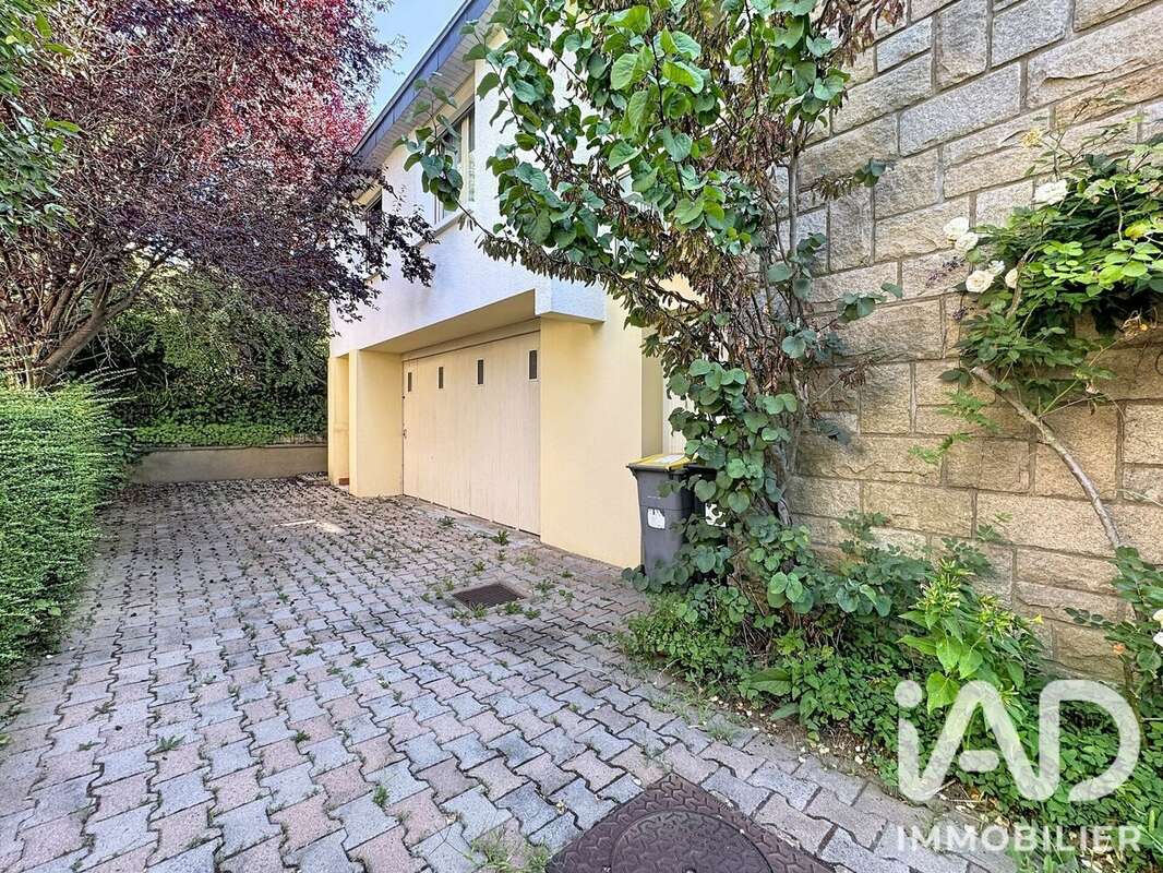 Maison 131 m² à Cesson-Sevigne  - photo 9