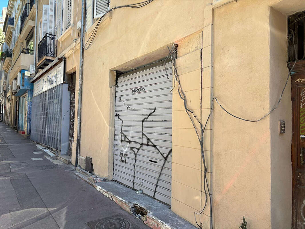 Commerce à MARSEILLE-1E