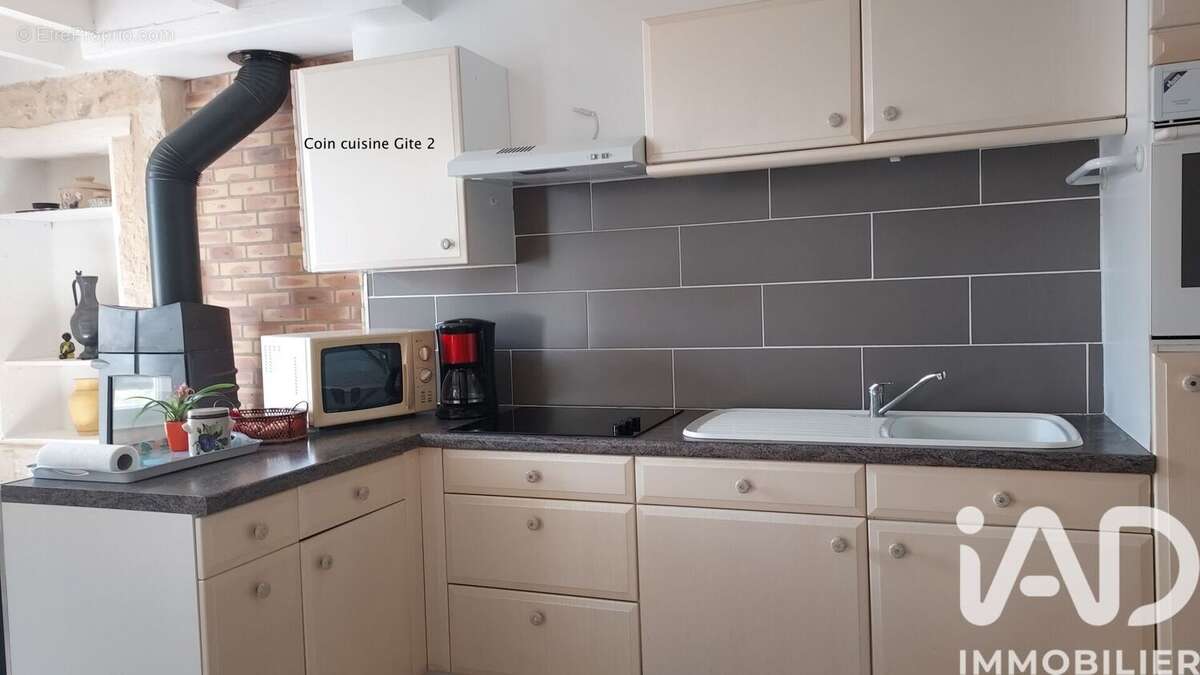Maison 291 m² à Saint-Palais-De-Phiolin  - photo 7