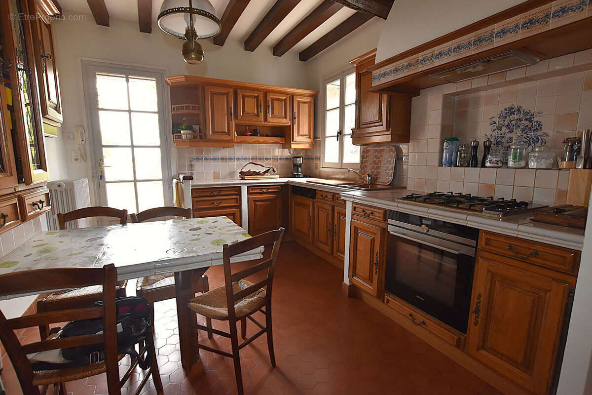 Maison avec cachet et beau terrain : - photo 12