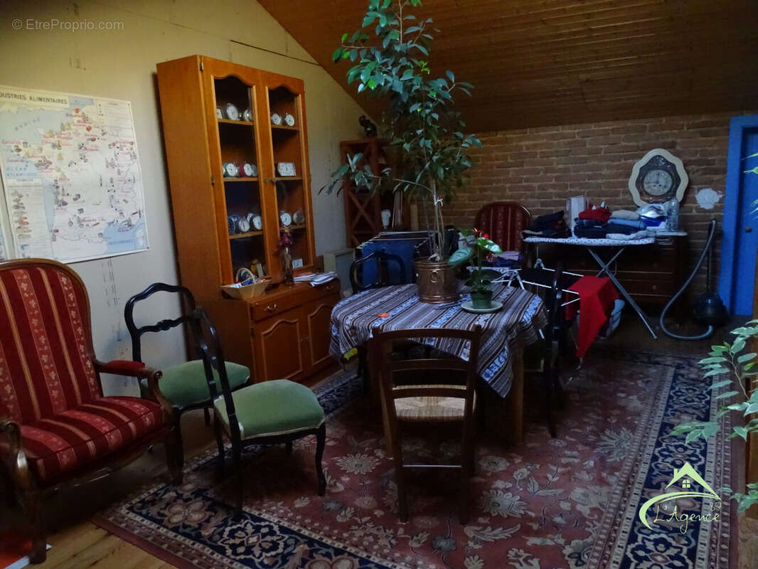 Maison à SAINT-JUNIEN