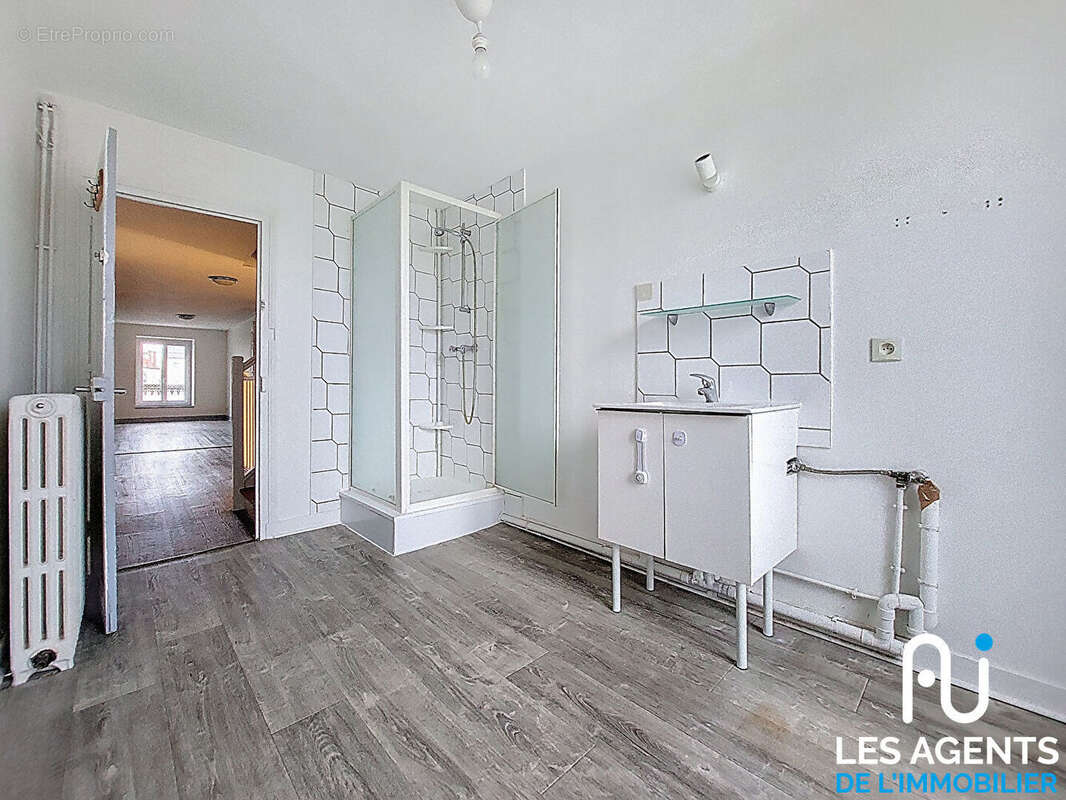 Appartement à SAINT-AY