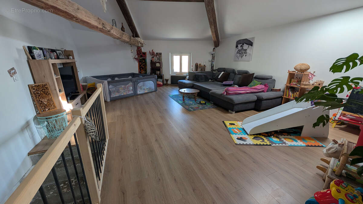 Appartement à GANGES