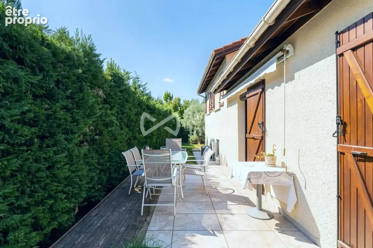Maison 114 m² à Venissieux  - photo 4