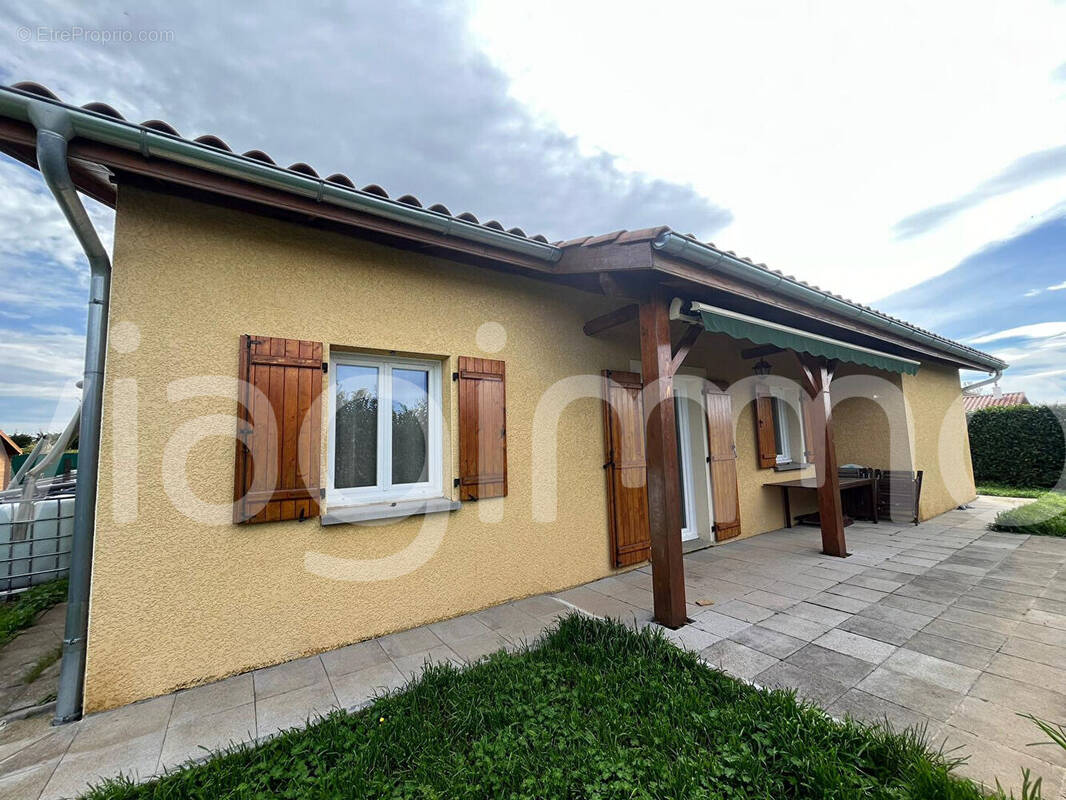 Maison à BEAUREPAIRE