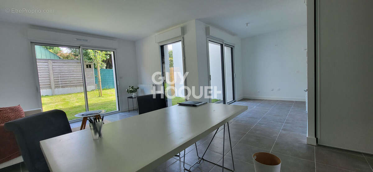 Maison à GRAND-CHAMP