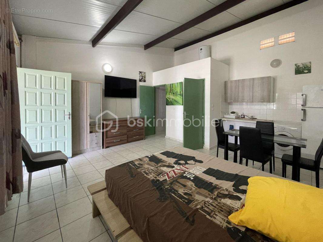 97310 - kourou – investissement locatif – 3 logements meublés – potentiel 40 920 €/an – rentabilité brute potentielle 11,2 % – a - photo 11