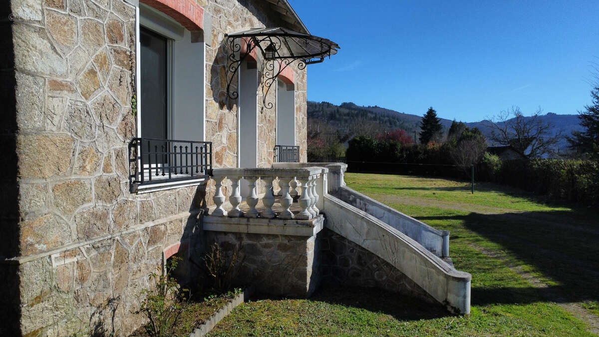Maison à ARGENTAT