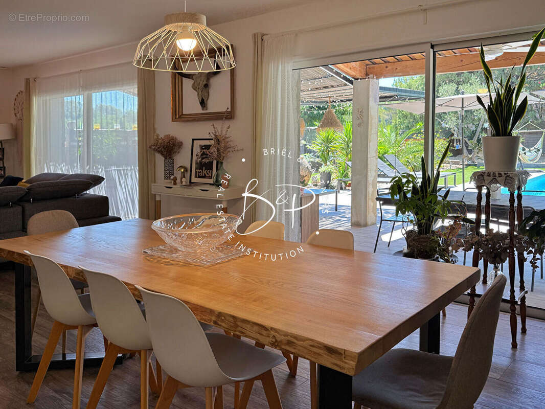 Draguignan Maison contemporaine de 154 m² , 4 ch avec piscine, terrain plat. - photo 7