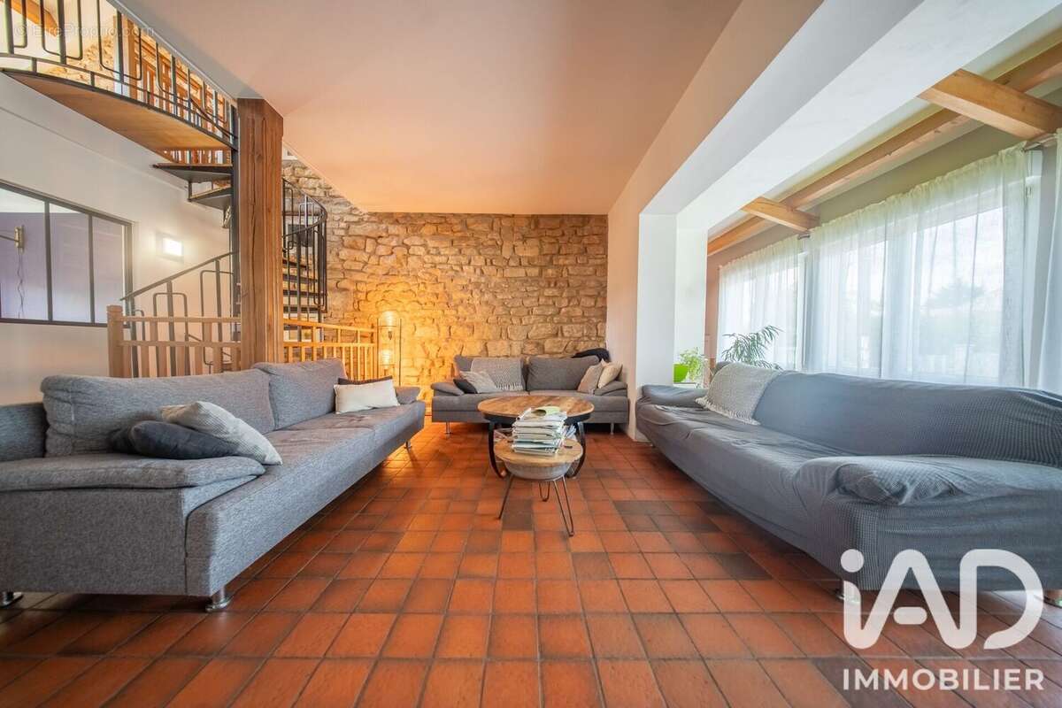Maison 240 m² à Les Baroches  - photo 6
