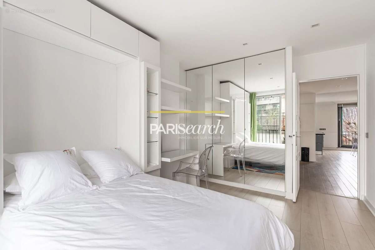 Appartement à NEUILLY-SUR-SEINE