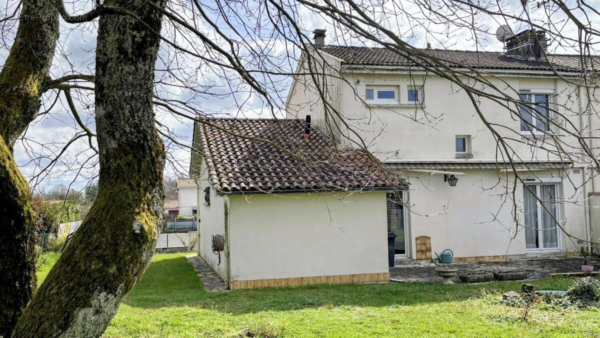 Maison à LE TAILLAN-MEDOC