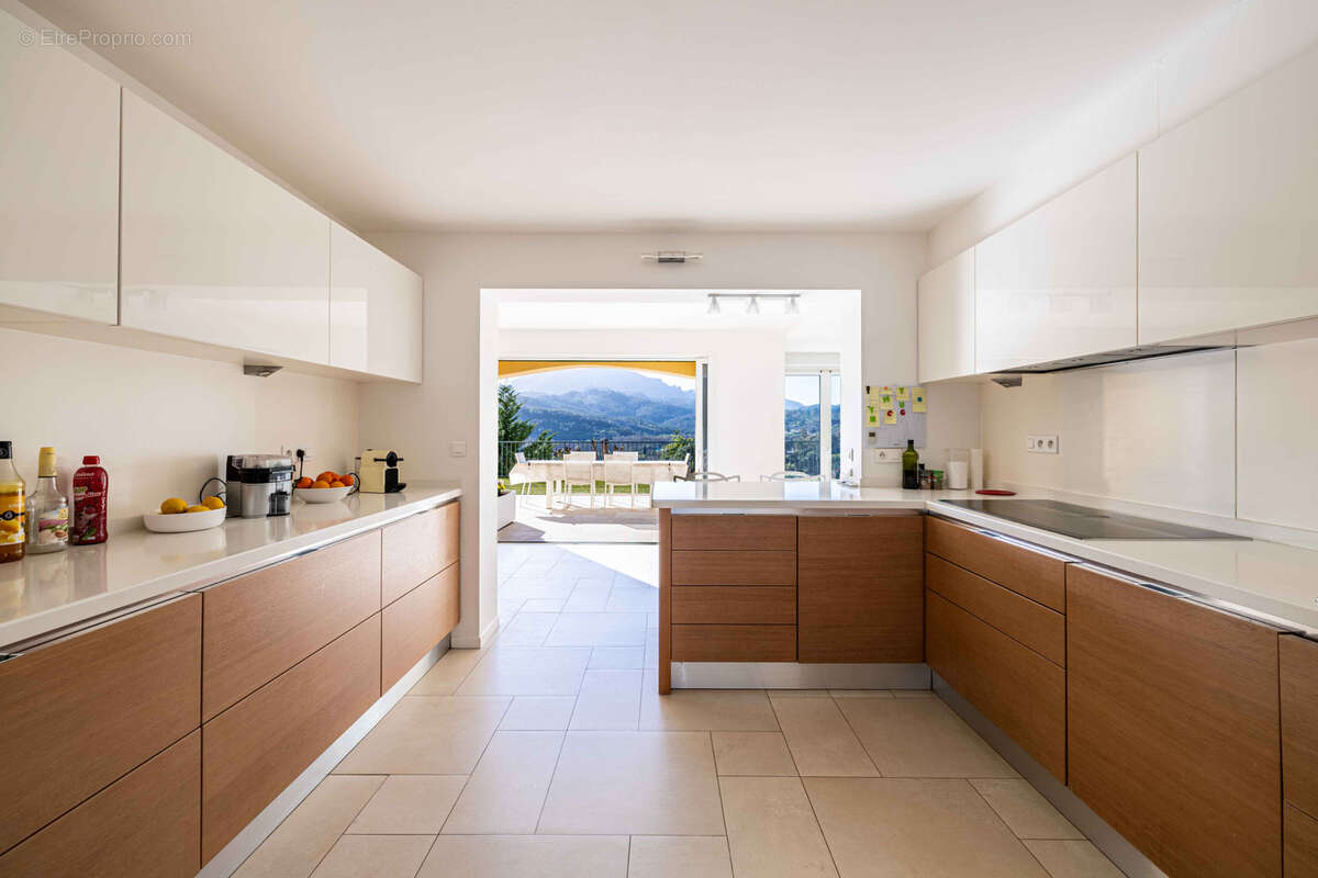 Maison à MANDELIEU-LA-NAPOULE