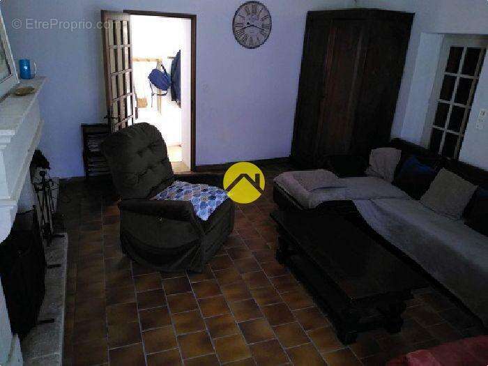 Maison à SAINTE-ALVERE