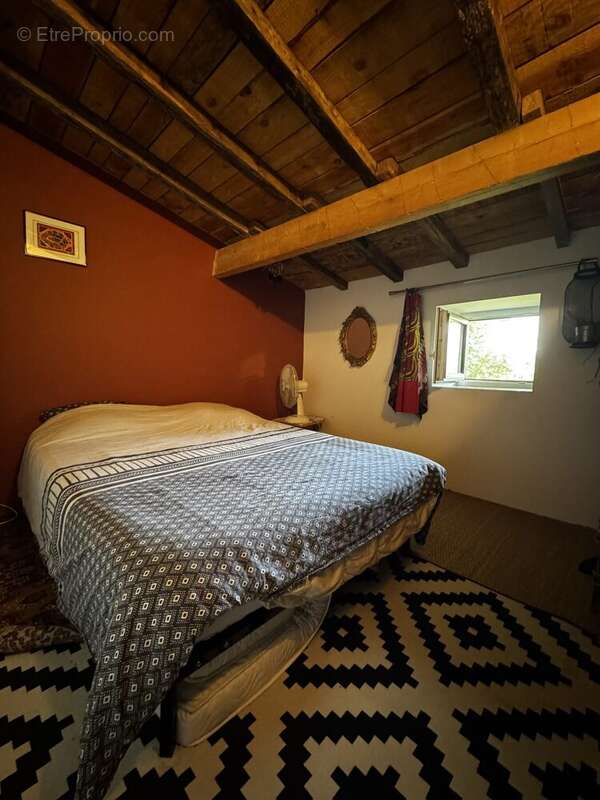 Maison à EGLISENEUVE-PRES-BILLOM