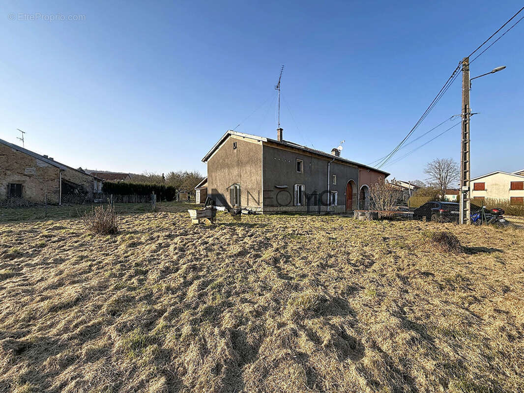 Maison à AOUZE