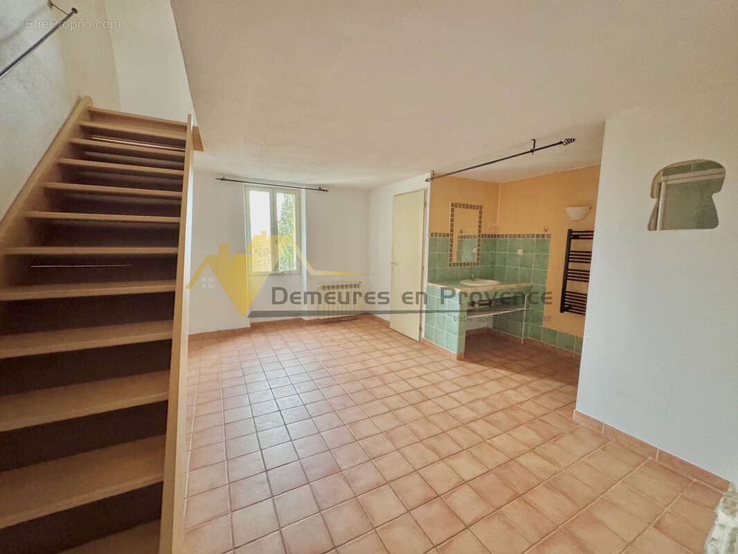 Maison de village 65 m2   Toiture neuve   Patio   Faucon - photo 5