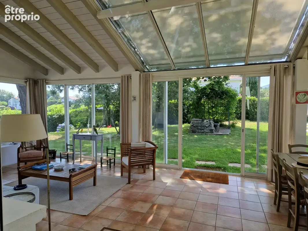 Magnifique maison avec piscine et jardin arboré - URRUGNE - photo 9