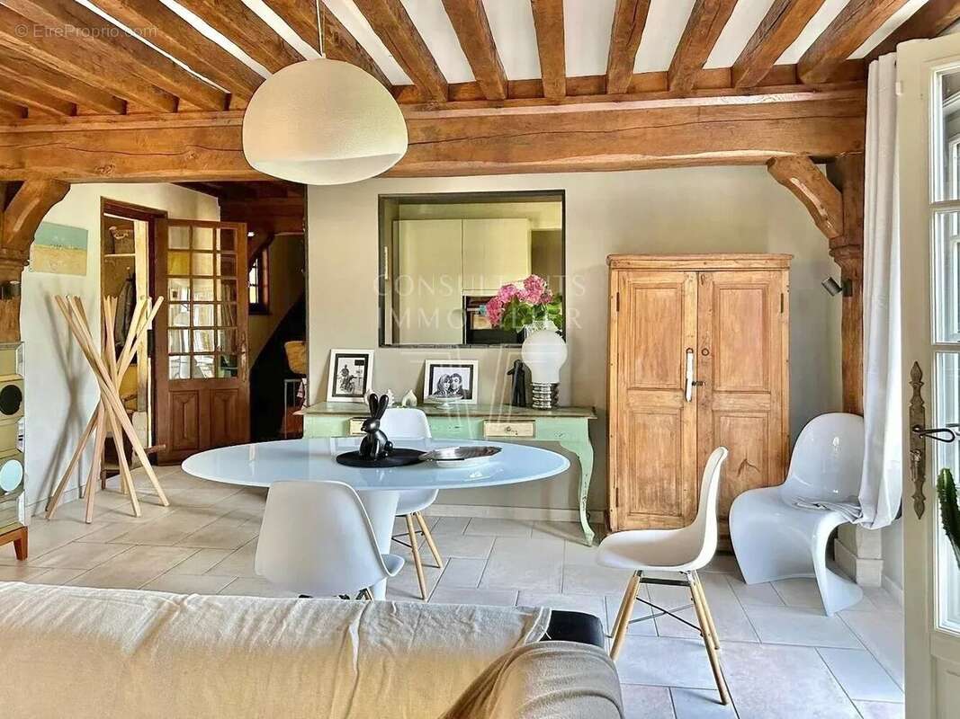 Maison à PONT-L'EVEQUE