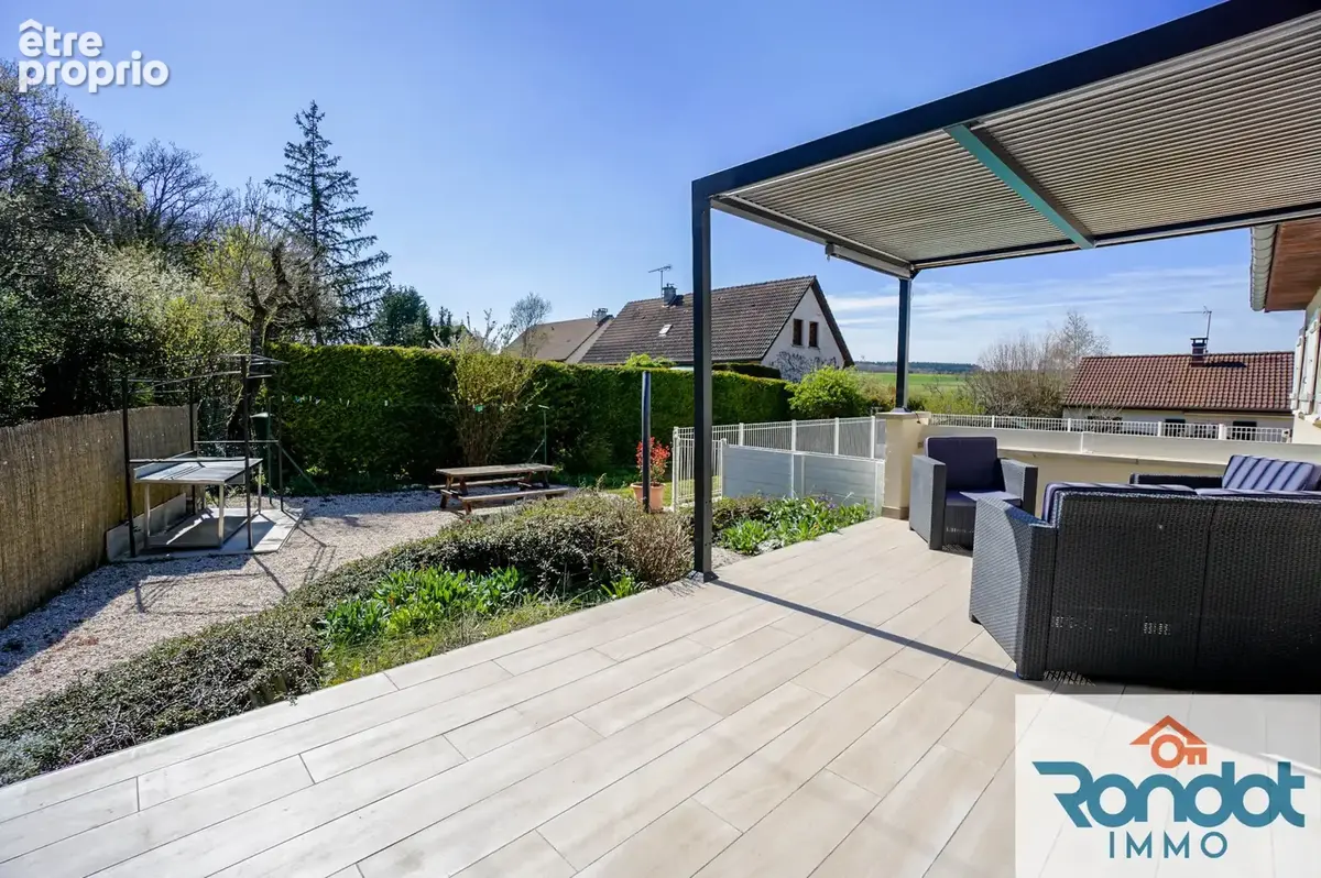 Maison 7 pieces / 5 chambres / environ 136 m2 au sol / parcelle 830 m2 / piscine / sous-sol complet - photo 3