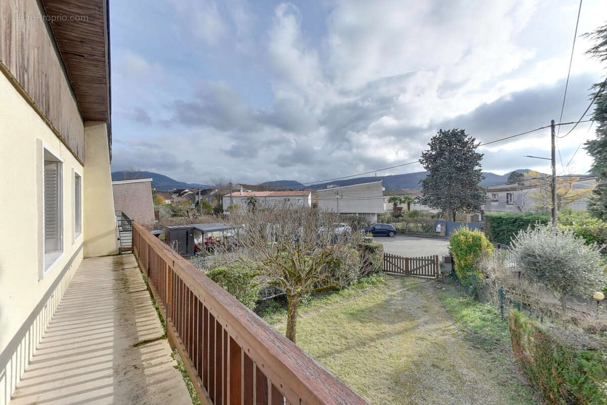 Maison à ECHIROLLES