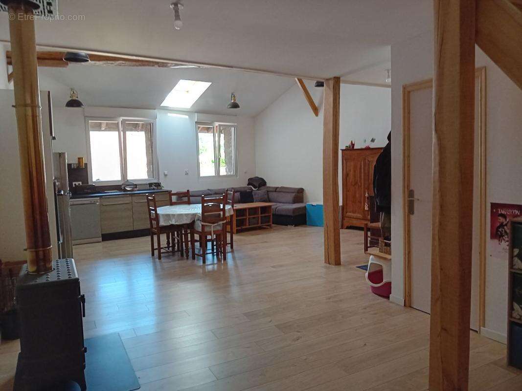 Appartement 162 m² à Tarascon-Sur-Ariege  - photo 2
