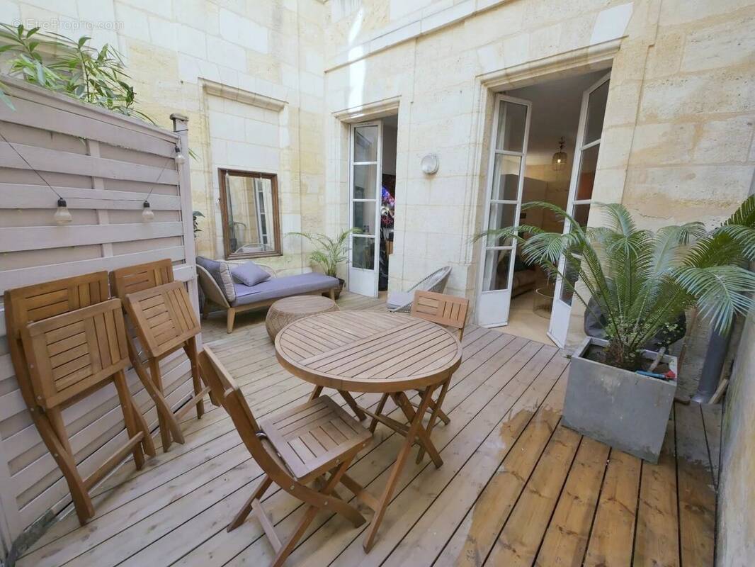 Appartement à BORDEAUX