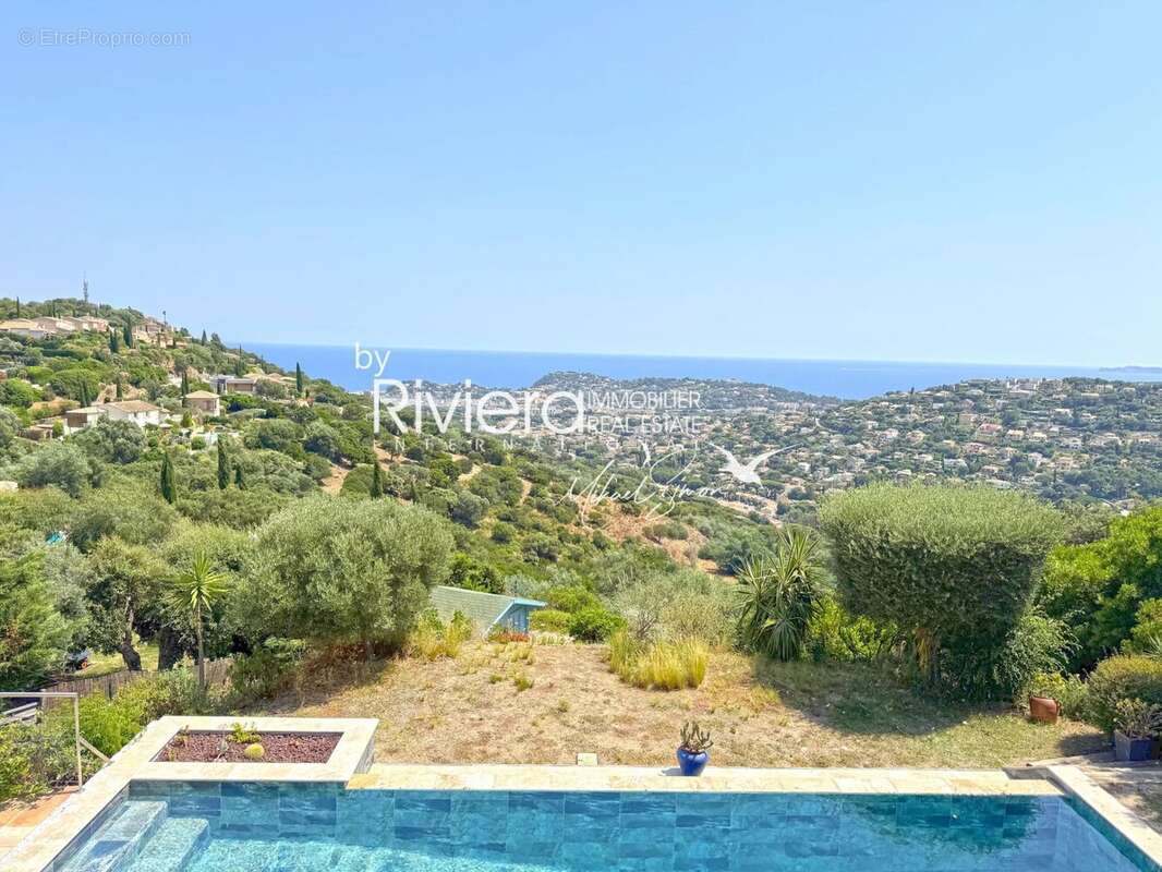 VUE MER PANORAMIQUE - Propriété avec piscine à débordement.. - photo 8
