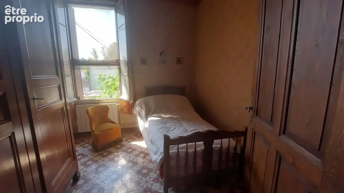 AVIGNON – Quartier Croix Rouge – Maison 5 pièces avec garage et jardin arboré - photo 13