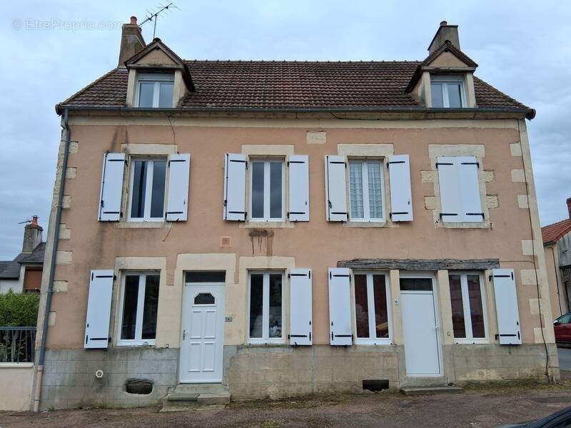Appartement à FOURCHAMBAULT